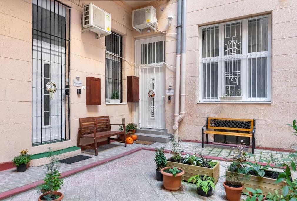Rustic Apartman